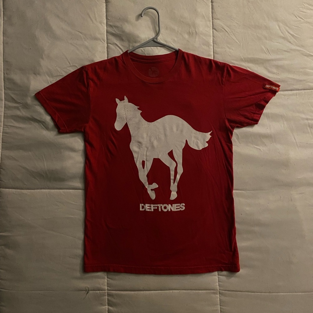 Deftones white horse tee